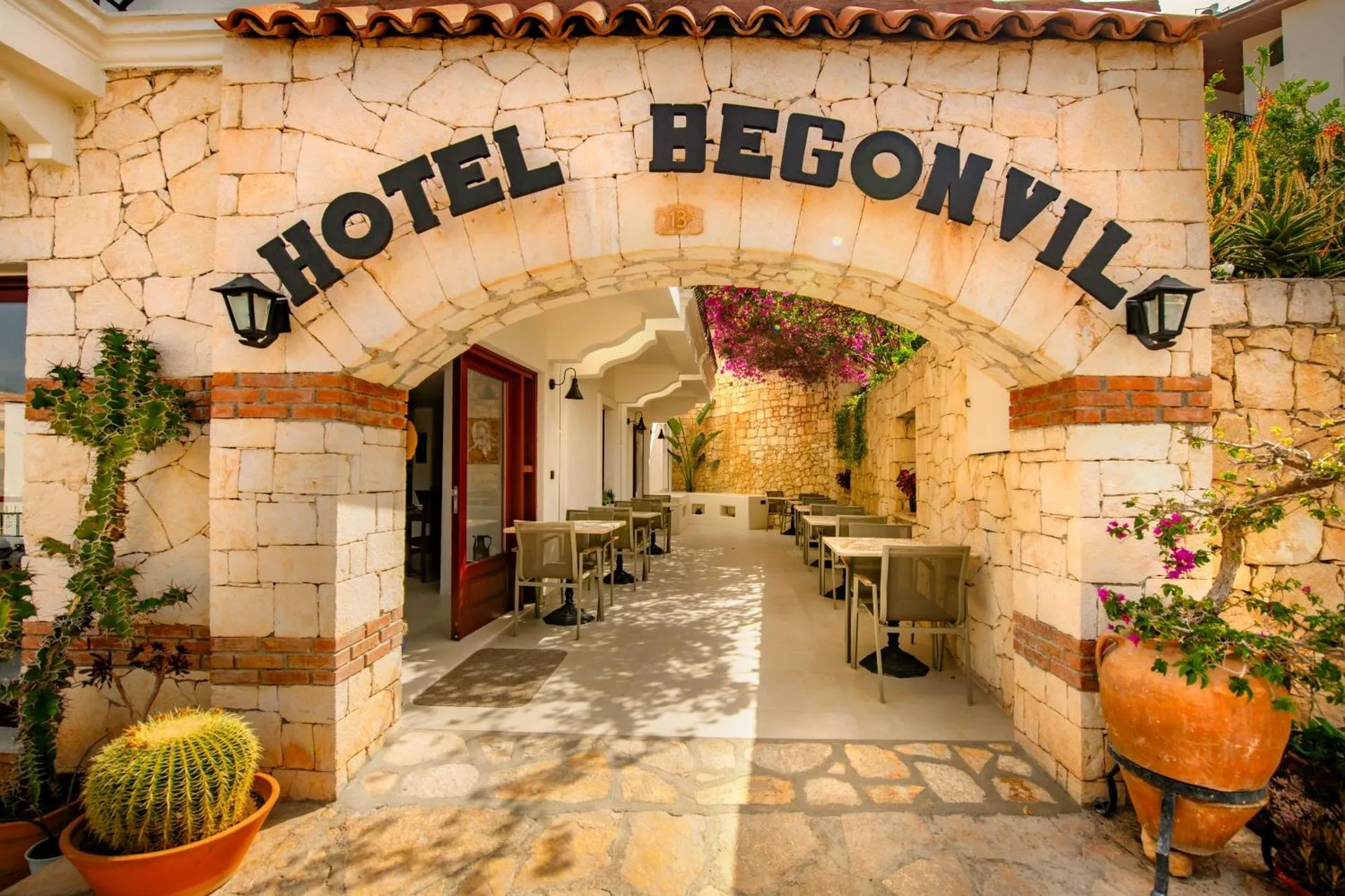 Hotel Begonvil +12 5