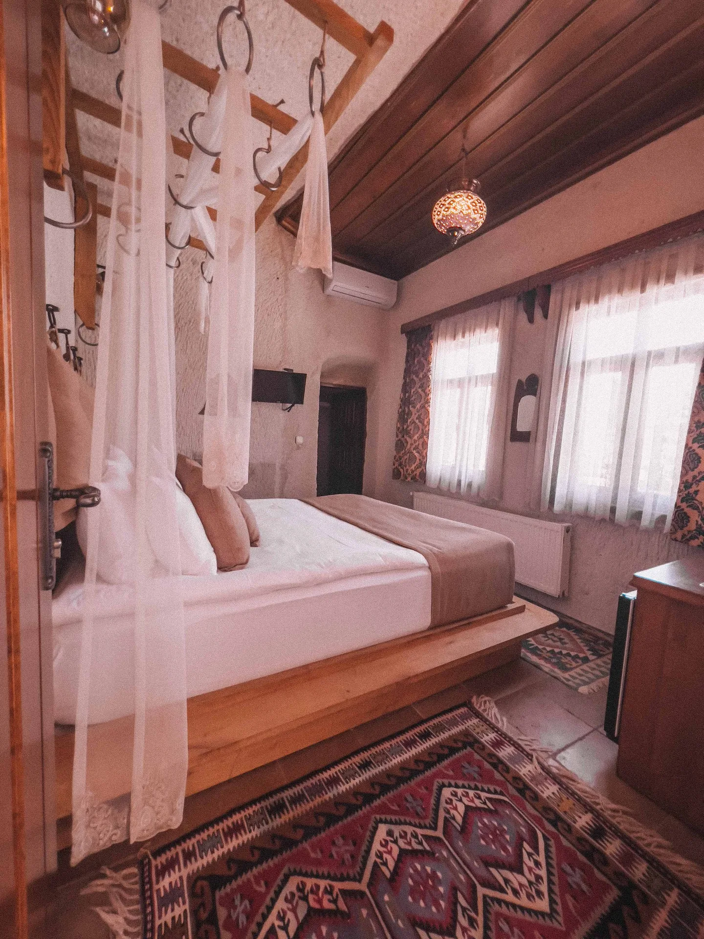 Local Cave House Hotel 3