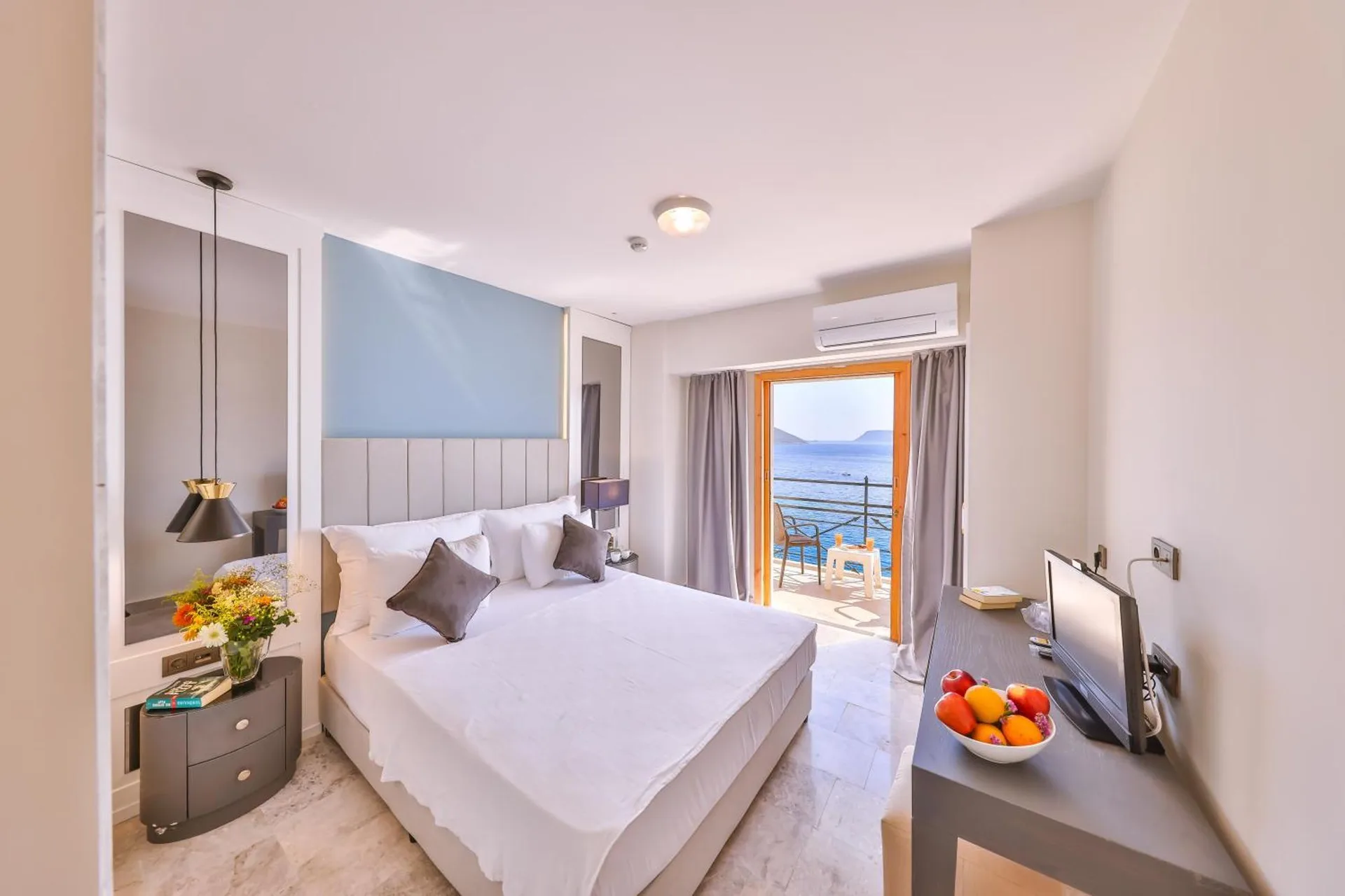 Hera Hotel 2