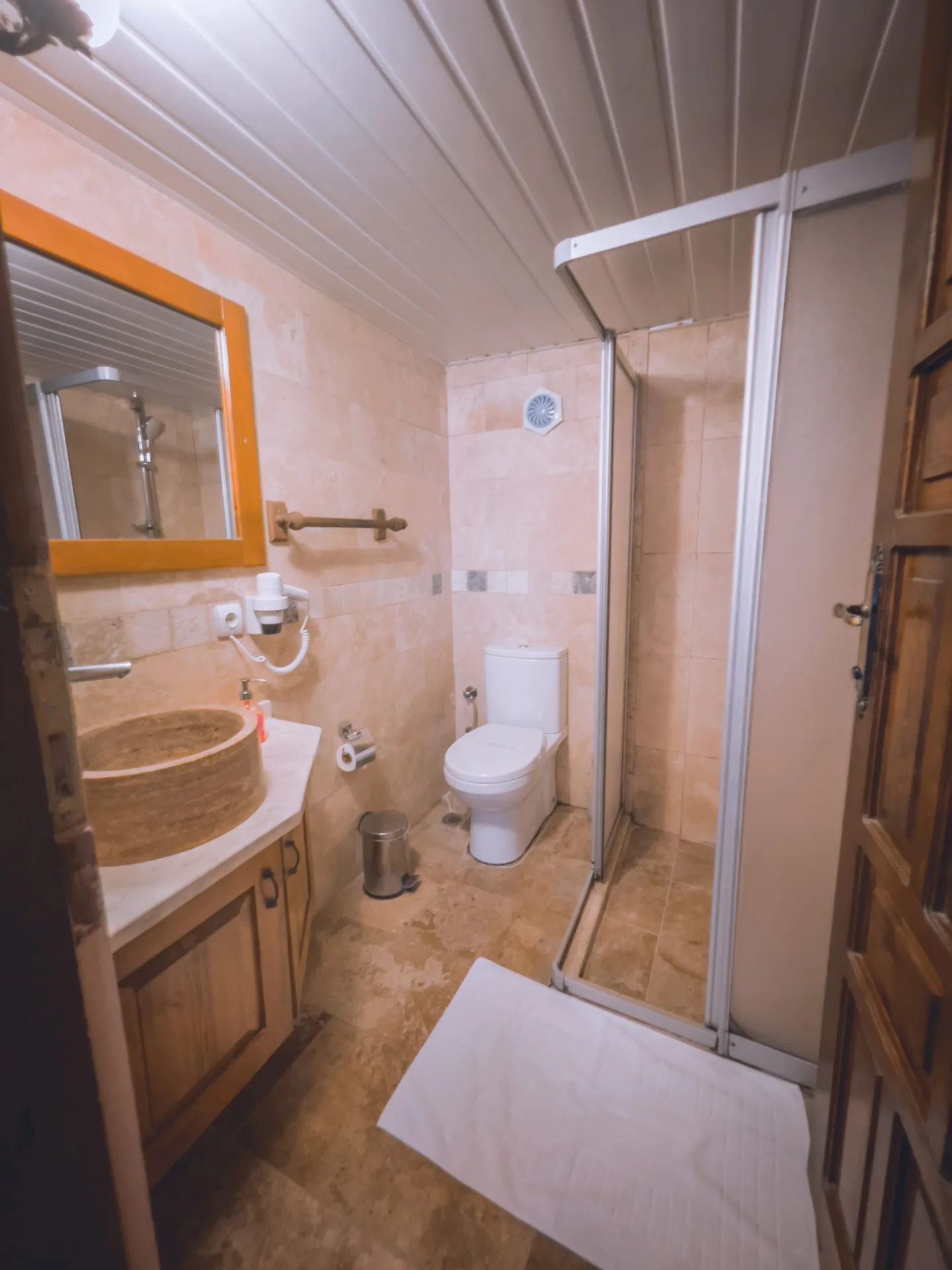 Local Cave House Hotel 4