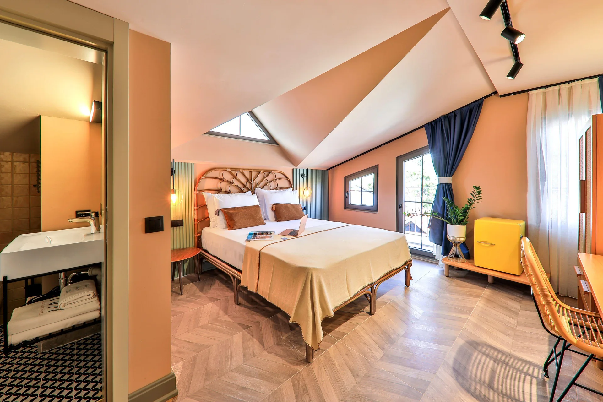 Luff Boutique Hotel +12 2
