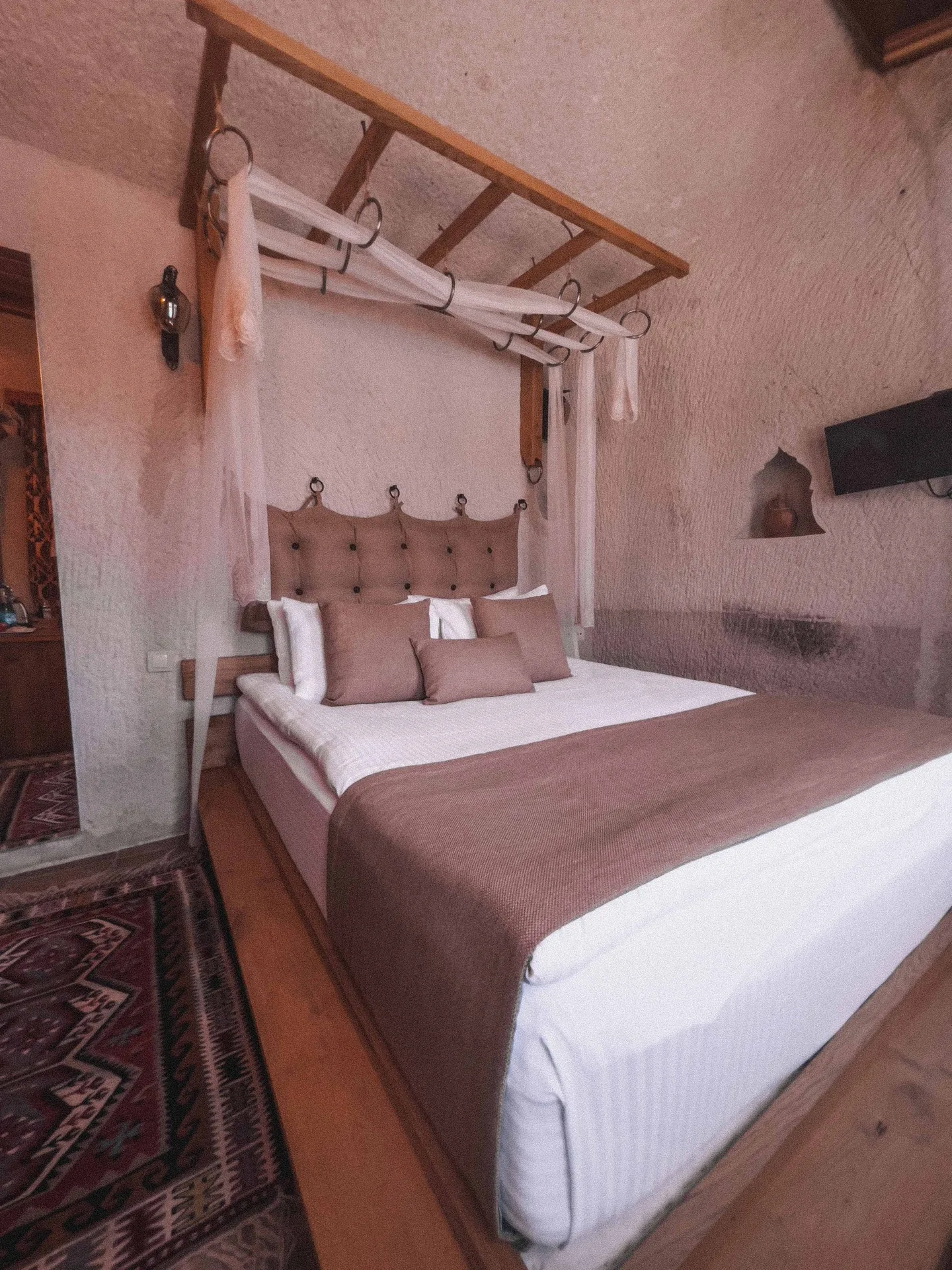 Local Cave House Hotel 2