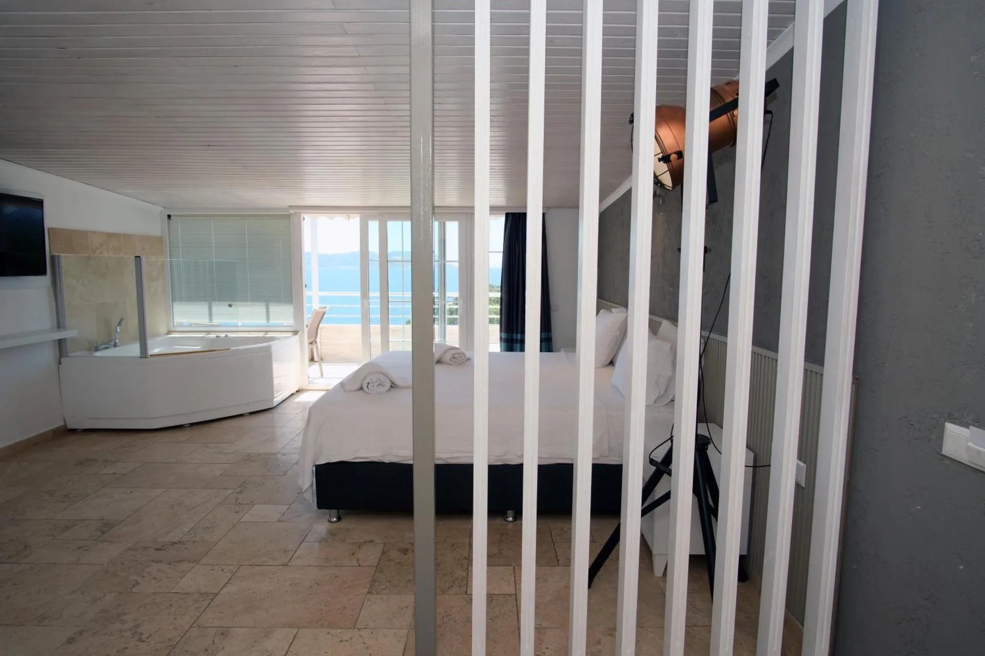Nur Hotel 4