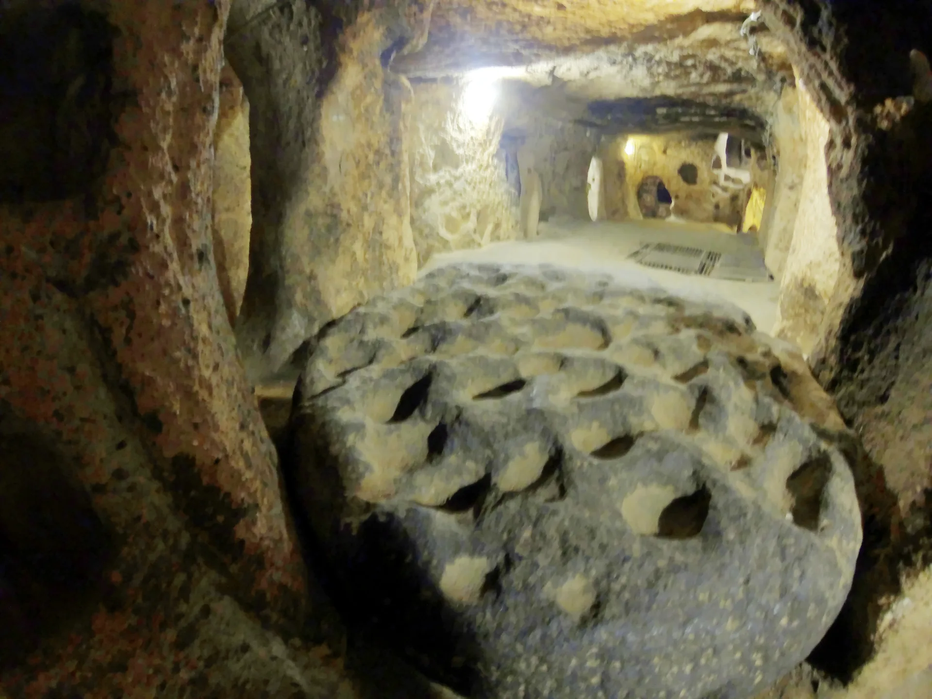Kaymaklı Yeraltı Şehri tarihî iç mekânı
