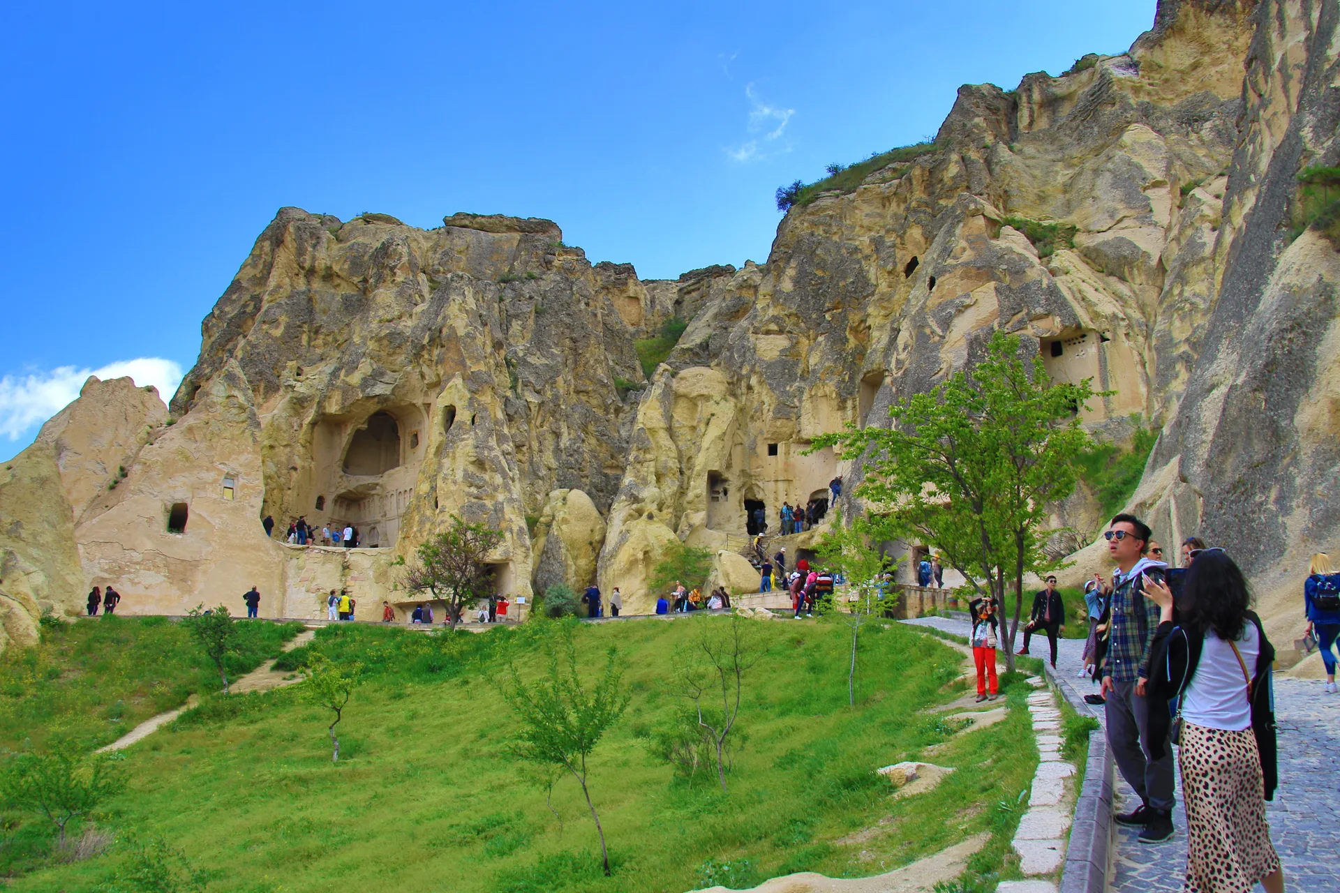 Göreme Açık Hava Müzesi vadisi ve kaya kiliseleri