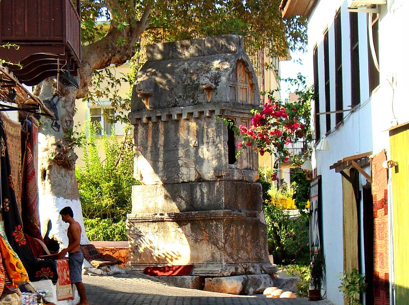 Kaş Uzun Çarşı ve Kral Mezarı