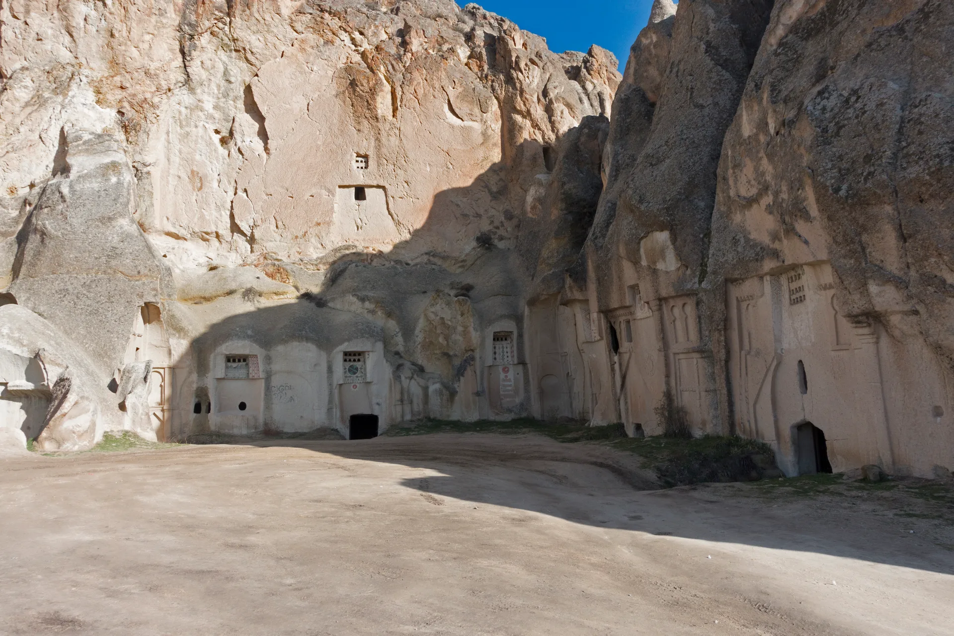 Hallaç Manastırı