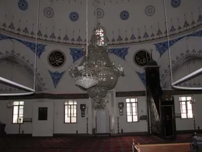 Mudurnu merkezindeki tarihî yapı